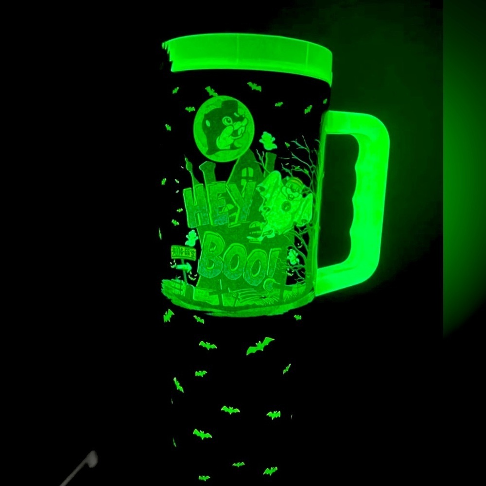 Buc'ees Halloween Yukon Tumbler 40oz "Hey Boo" Glow In Dark - Picture 3 of 6